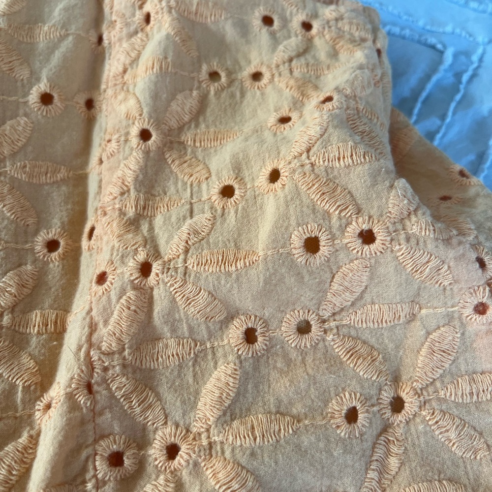 Francesca’s eyelet top - Picture 3 of 3